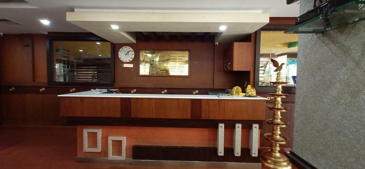 Devanganam Residency Hotel Guruvayur Bagian luar foto