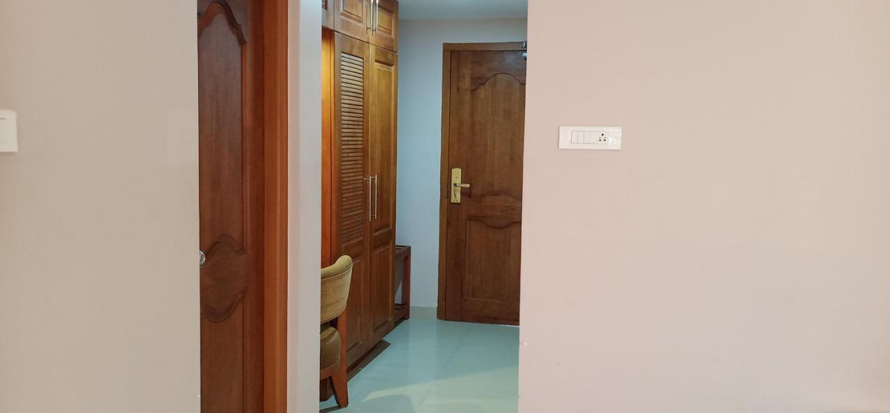 Devanganam Residency Hotel Guruvayur Bagian luar foto