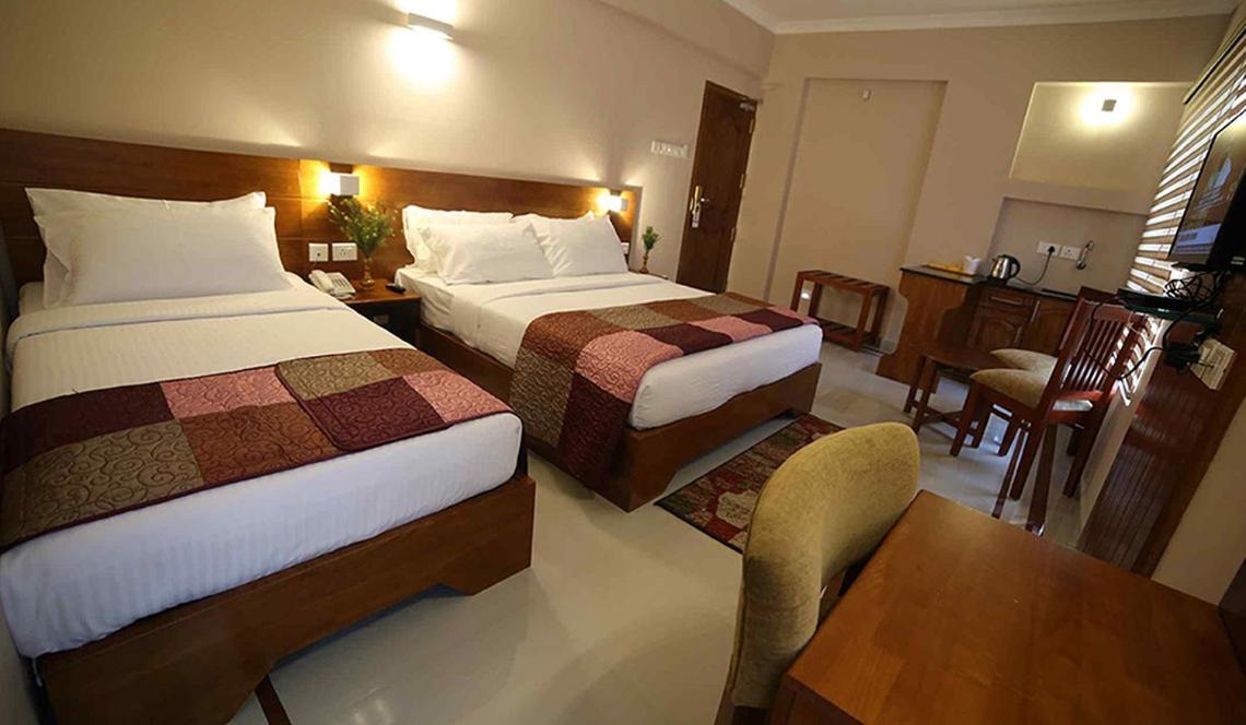 Devanganam Residency Hotel Guruvayur Bagian luar foto